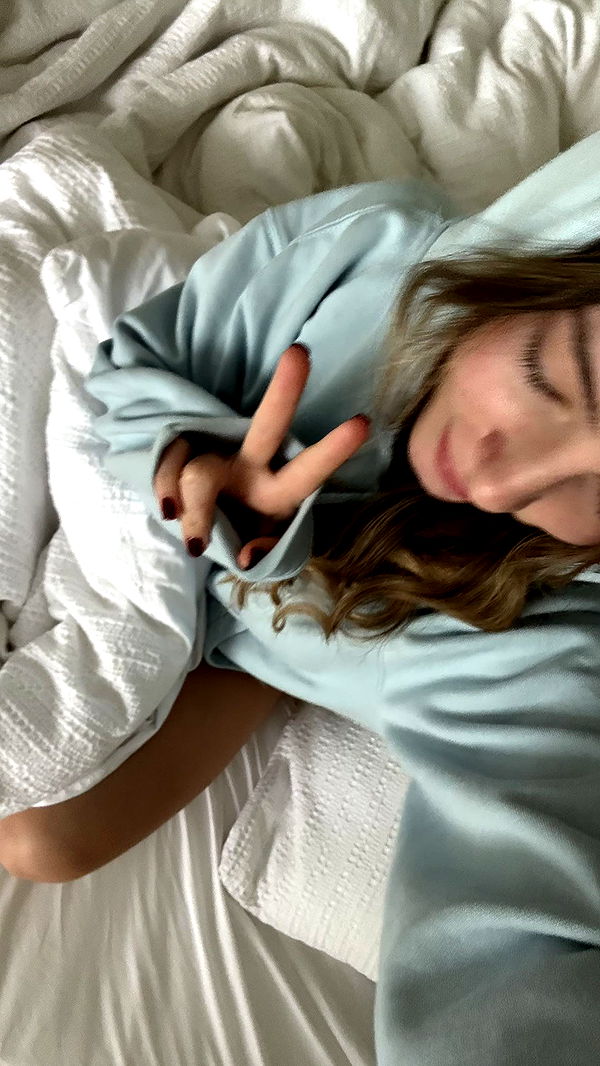 meelahrobbins image ~ Altpins