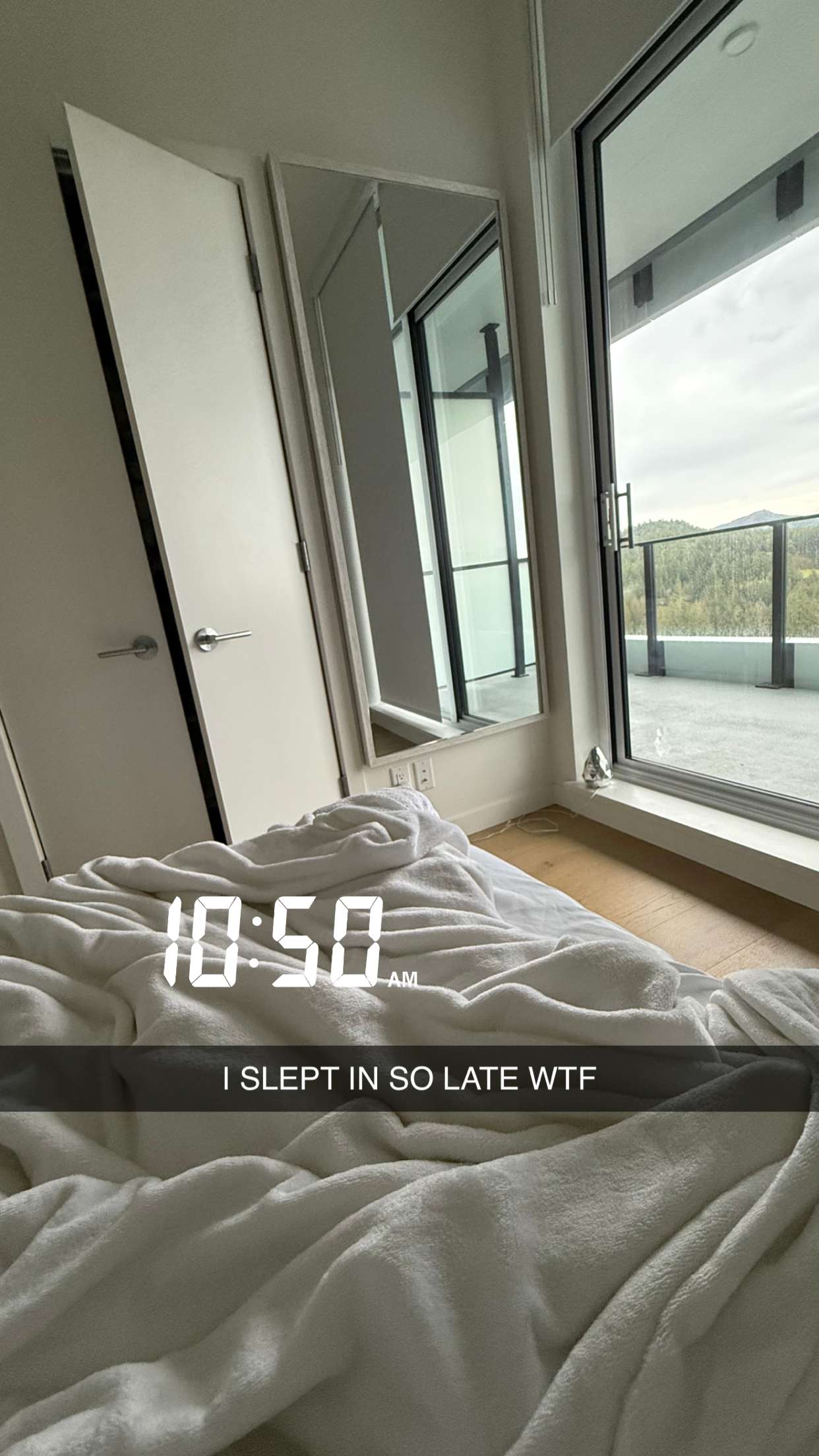 meelahrobbins snapchat image archive image