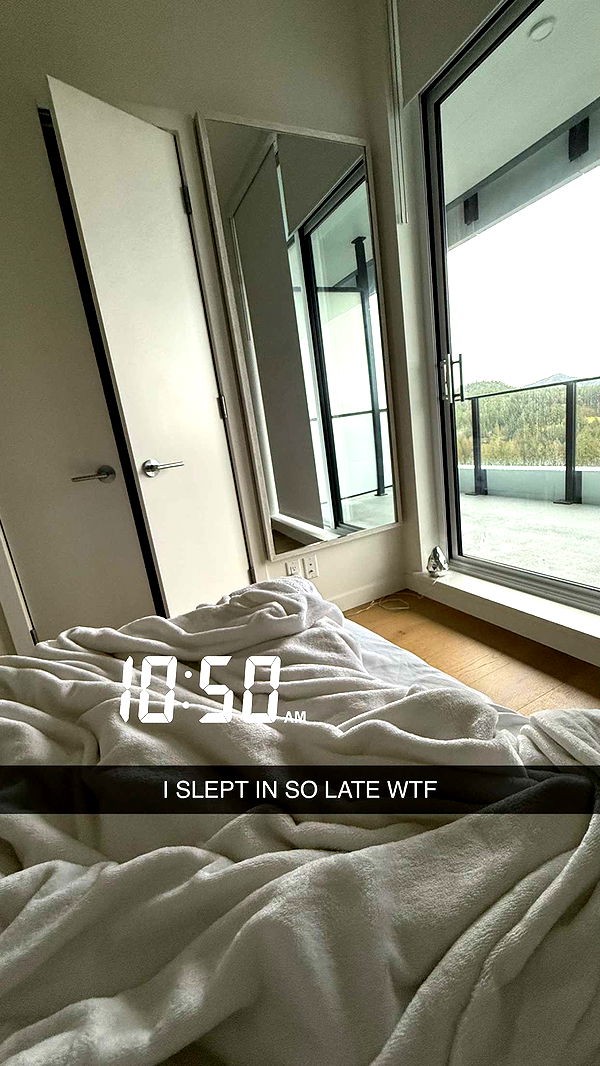 meelahrobbins image ~ Altpins