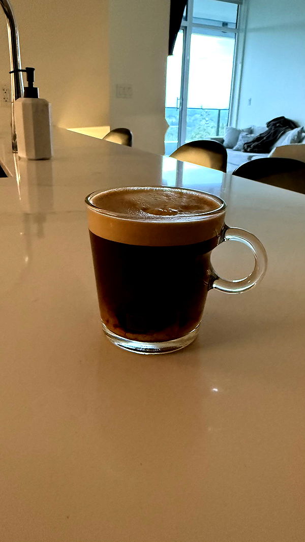 meelahrobbins image ~ Altpins