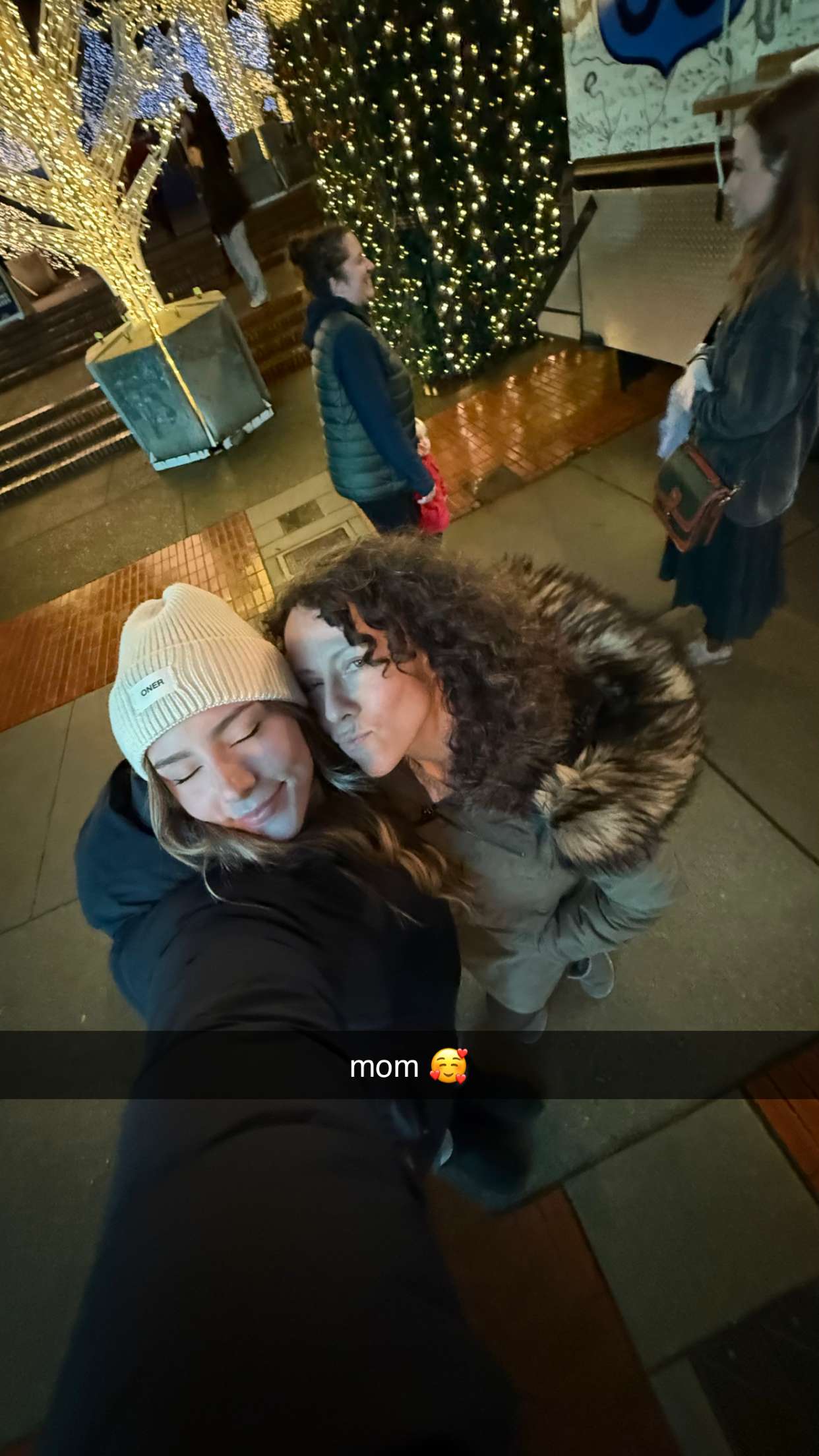 meelahrobbins snapchat image archive image