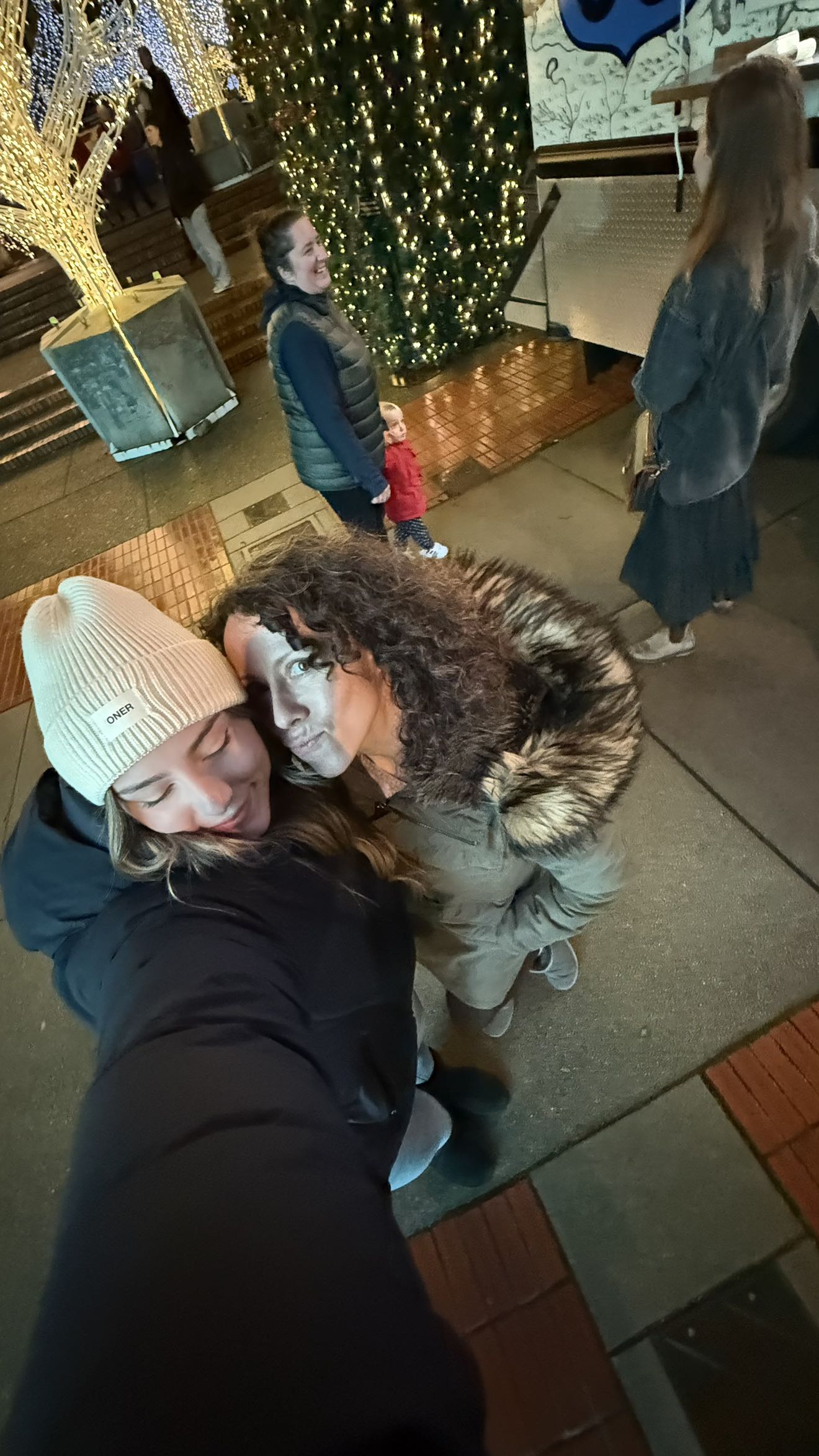 meelahrobbins snapchat image archive image