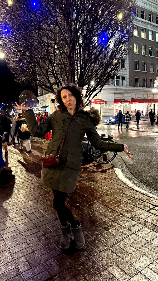 meelahrobbins image ~ Altpins