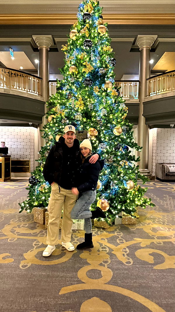 meelahrobbins image ~ Altpins