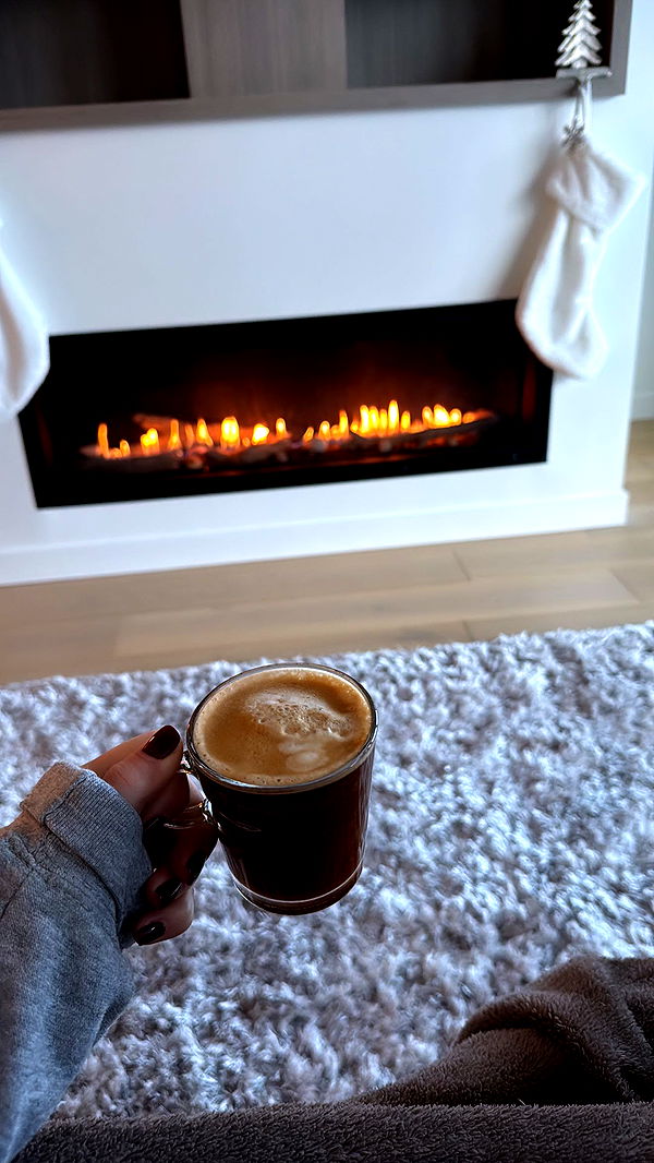 meelahrobbins image ~ Altpins