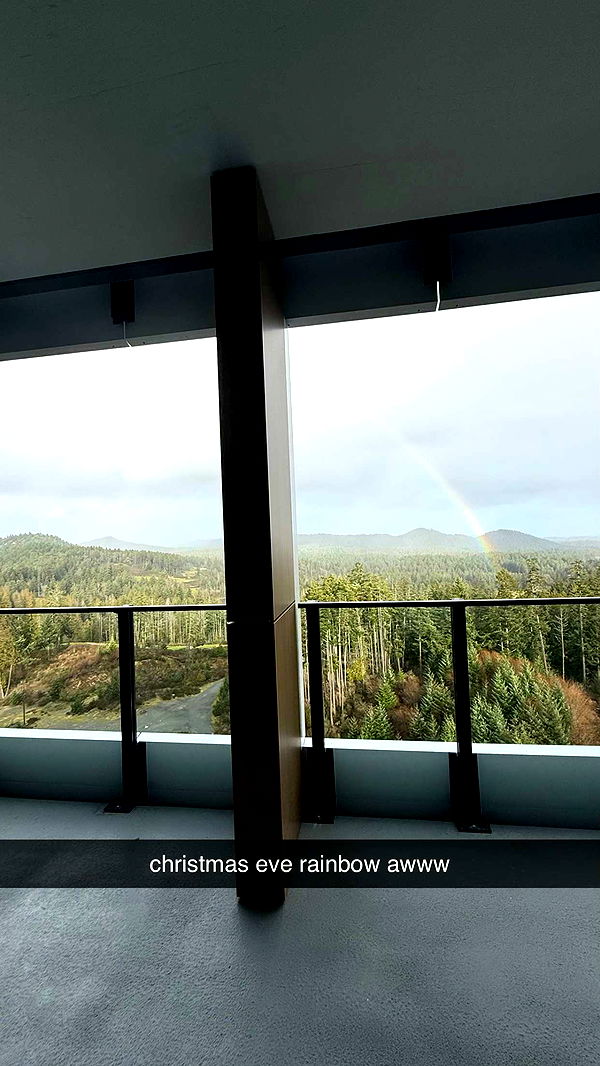 meelahrobbins image ~ Altpins