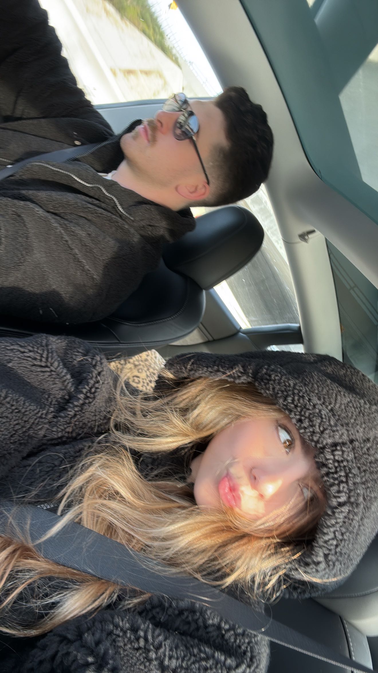 meelahrobbins snapchat image archive image