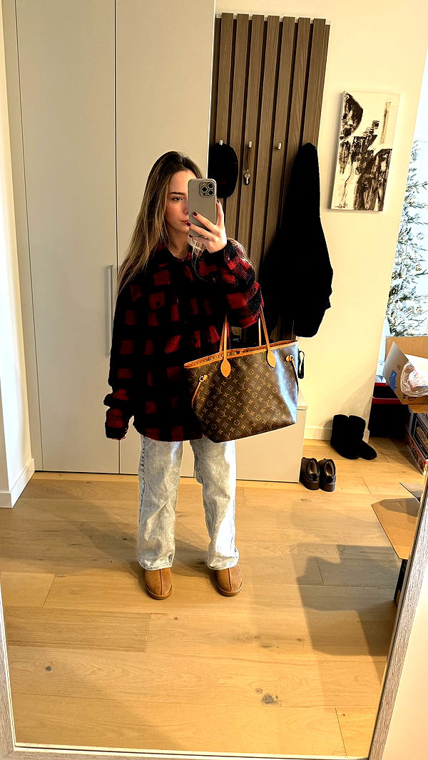 meelahrobbins image ~ Altpins