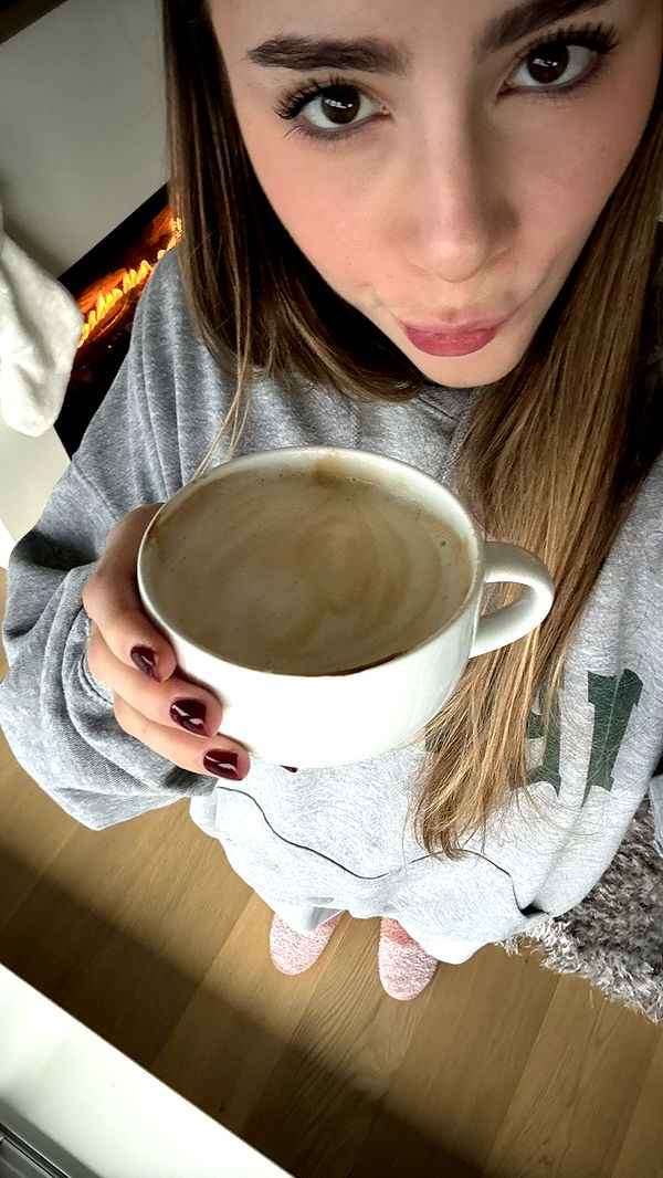 meelahrobbins image ~ Altpins