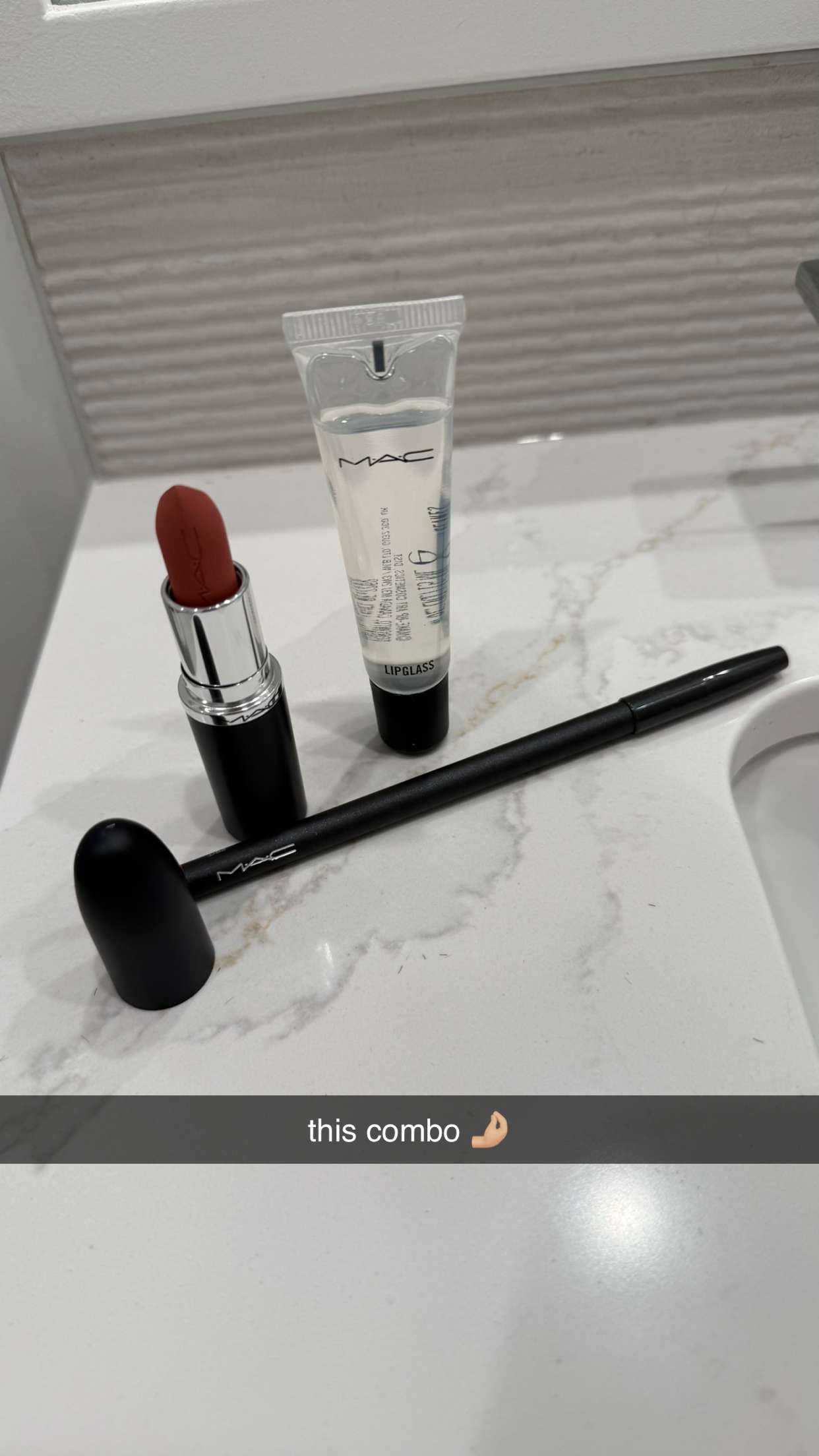 meelahrobbins snapchat image archive image