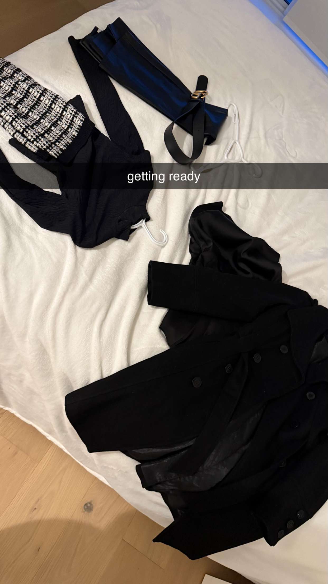 meelahrobbins snapchat image archive image