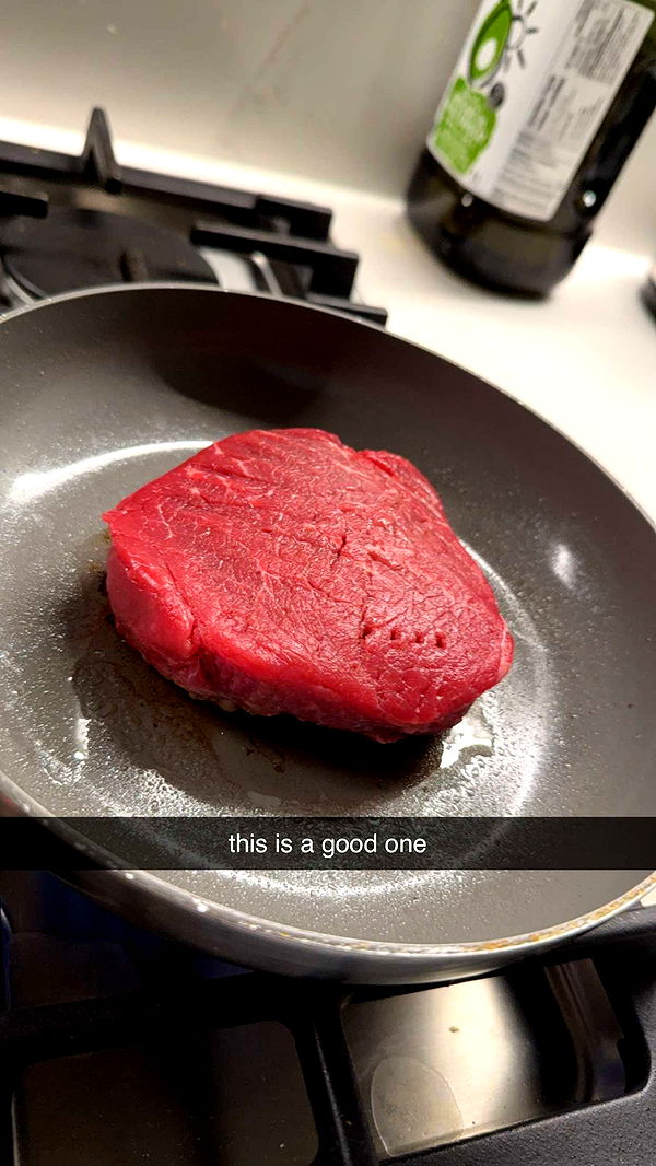 meelahrobbins image ~ Altpins