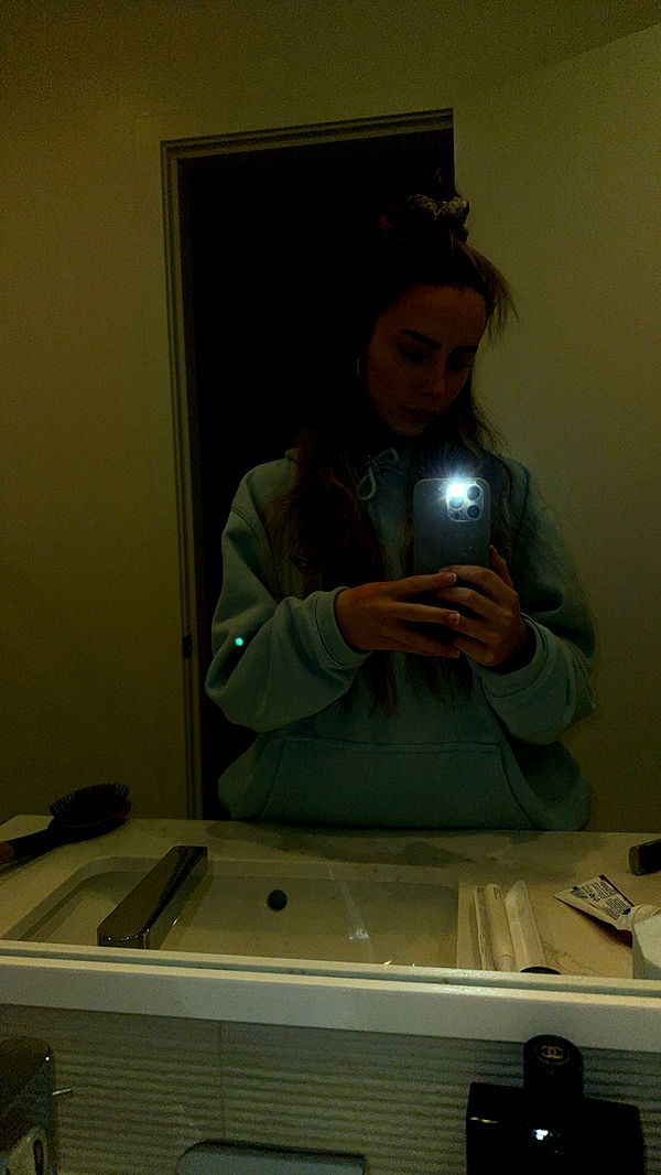 meelahrobbins image ~ Altpins