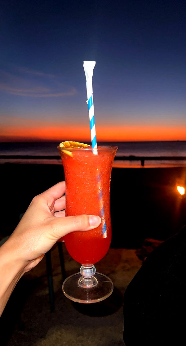 meelahrobbins image ~ Altpins