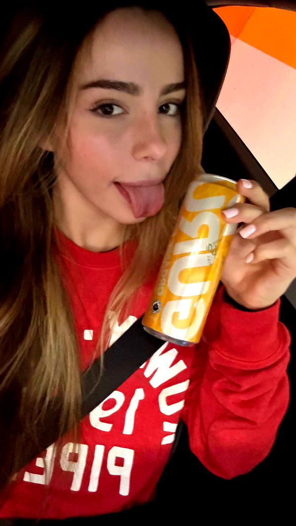 meelahrobbins image ~ Altpins