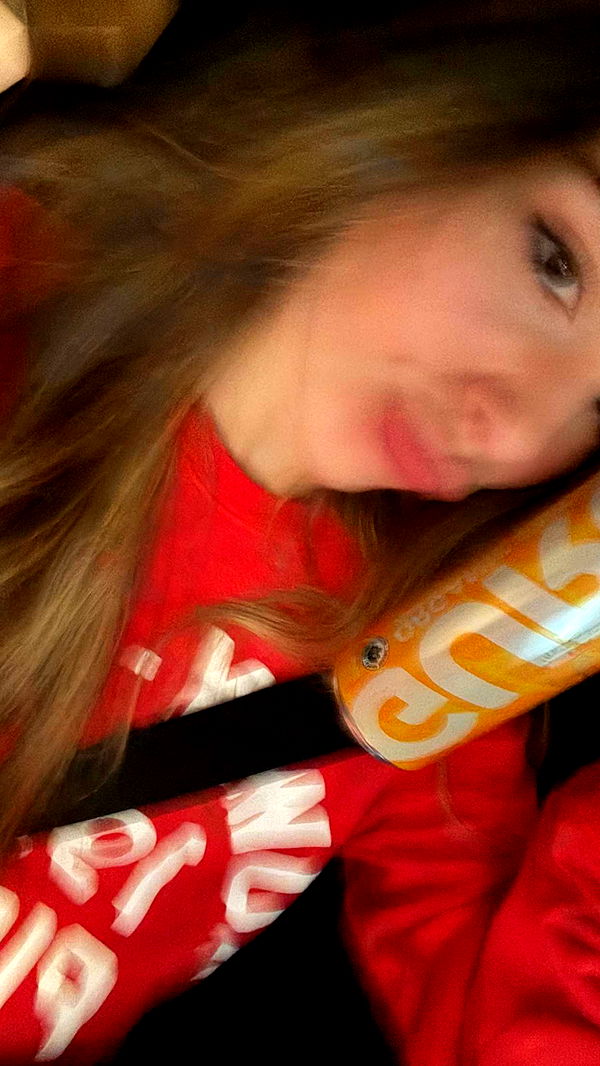 meelahrobbins image ~ Altpins