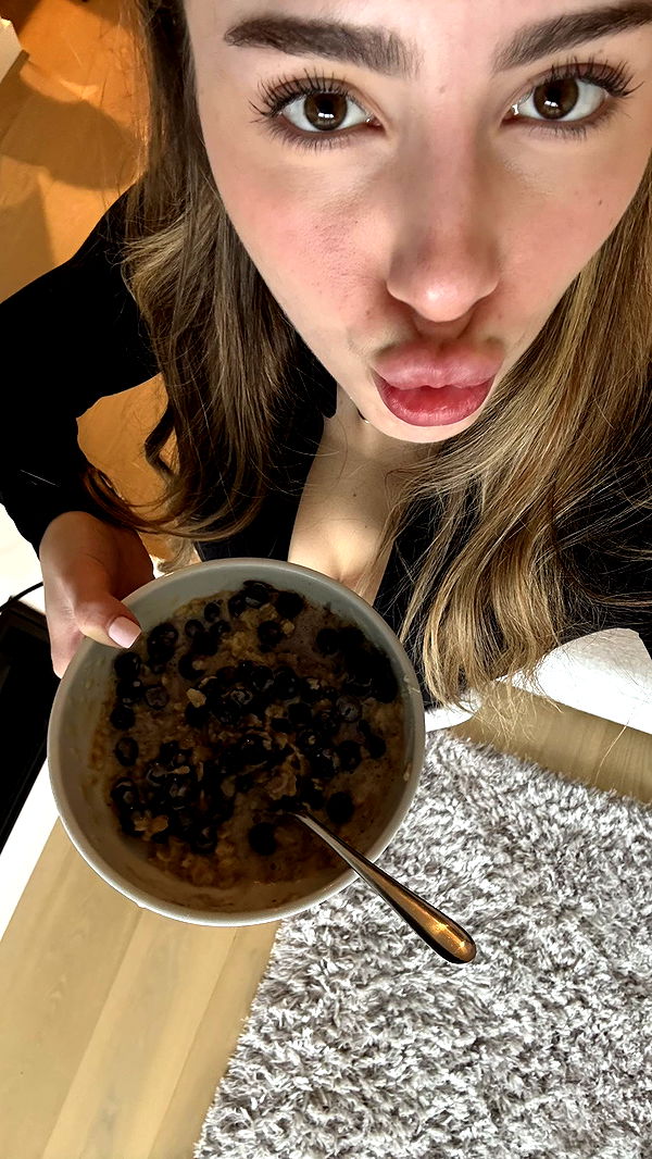 meelahrobbins image ~ Altpins