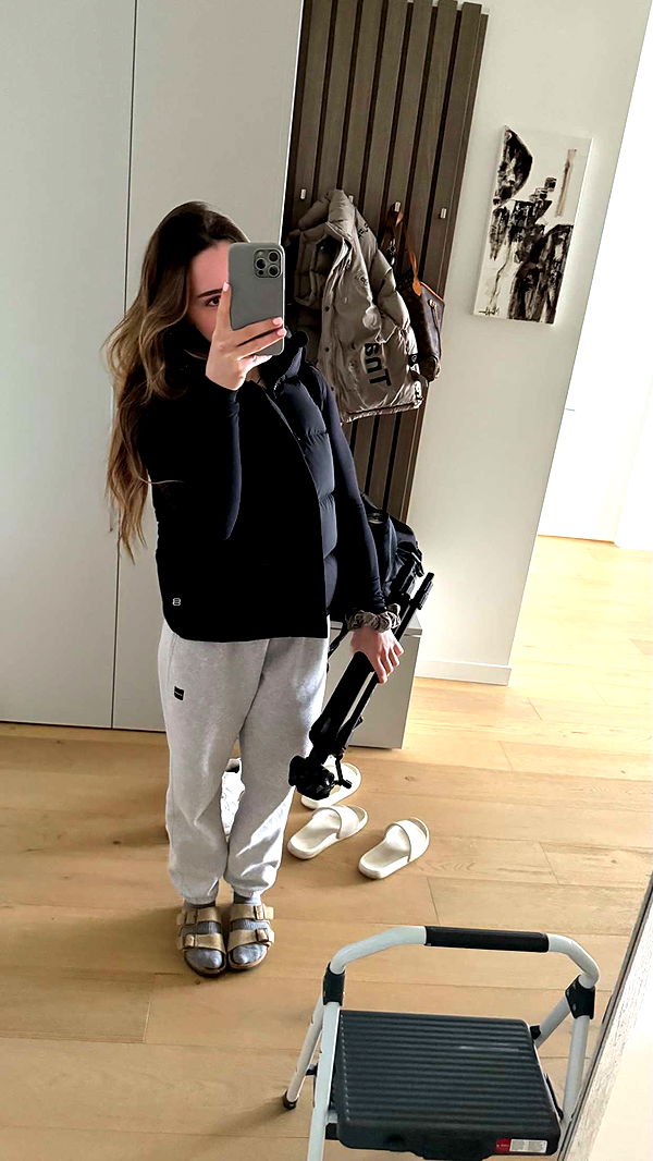 meelahrobbins image ~ Altpins