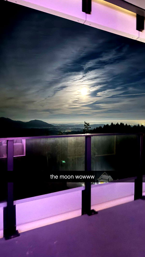 meelahrobbins image ~ Altpins