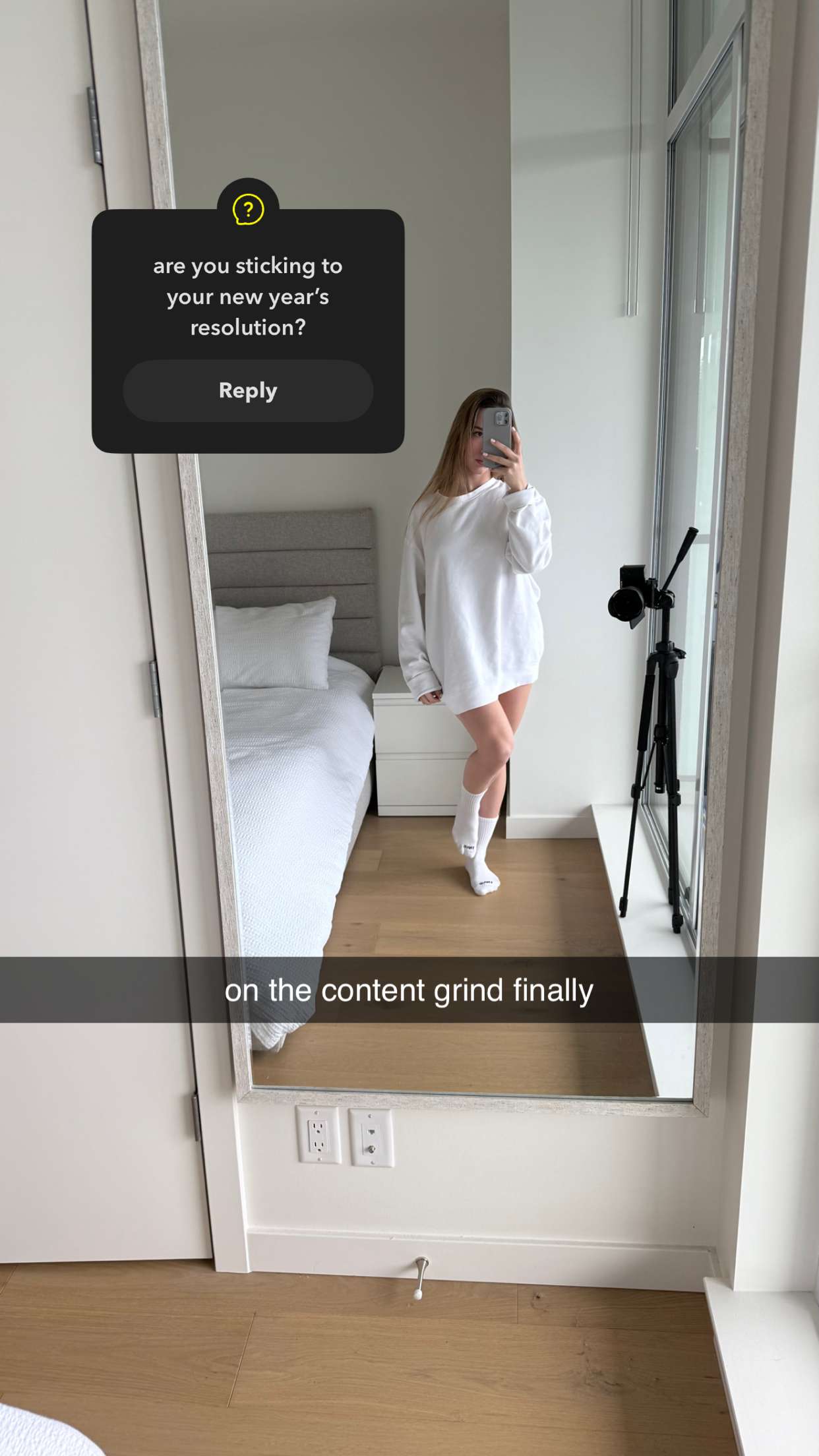 meelahrobbins snapchat image archive image