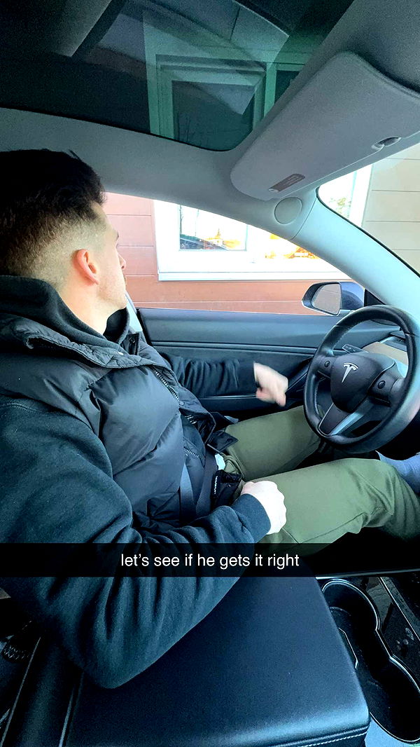 meelahrobbins image ~ Altpins