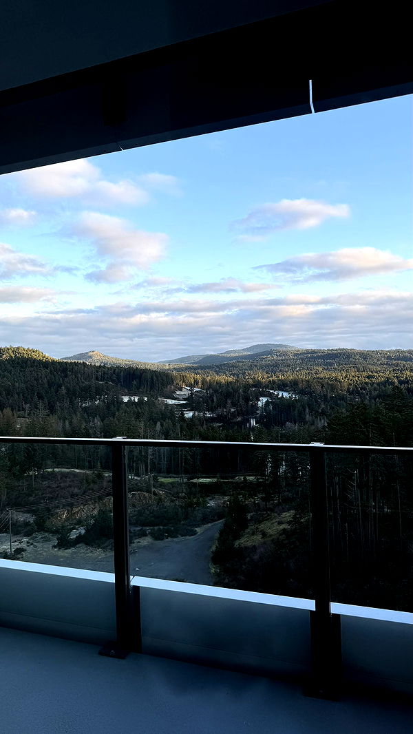 meelahrobbins image ~ Altpins