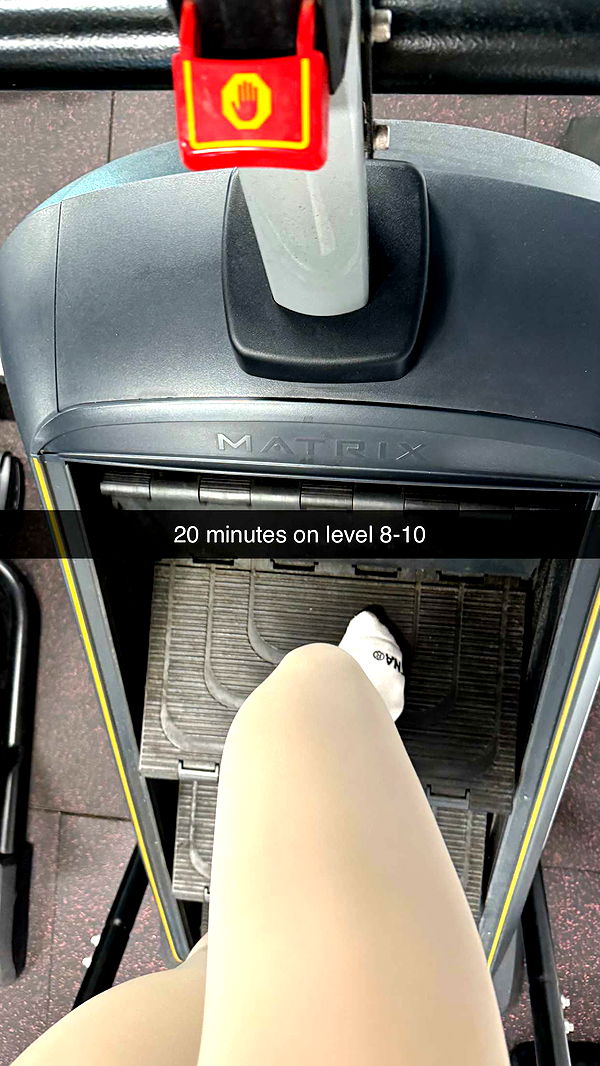 meelahrobbins image ~ Altpins