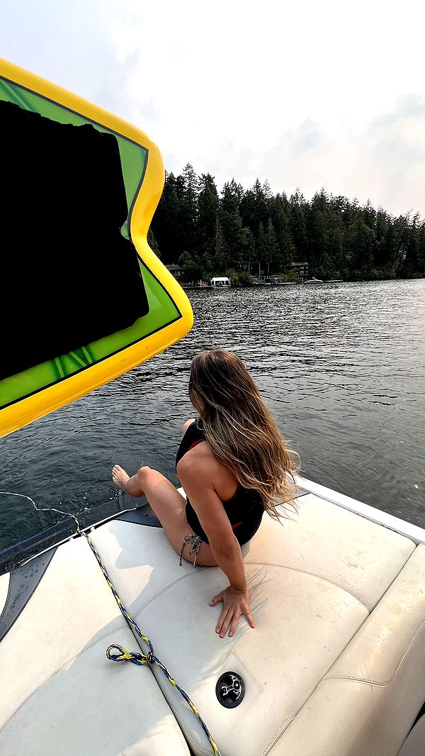 meelahrobbins image ~ Altpins