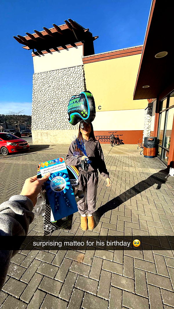 meelahrobbins image ~ Altpins