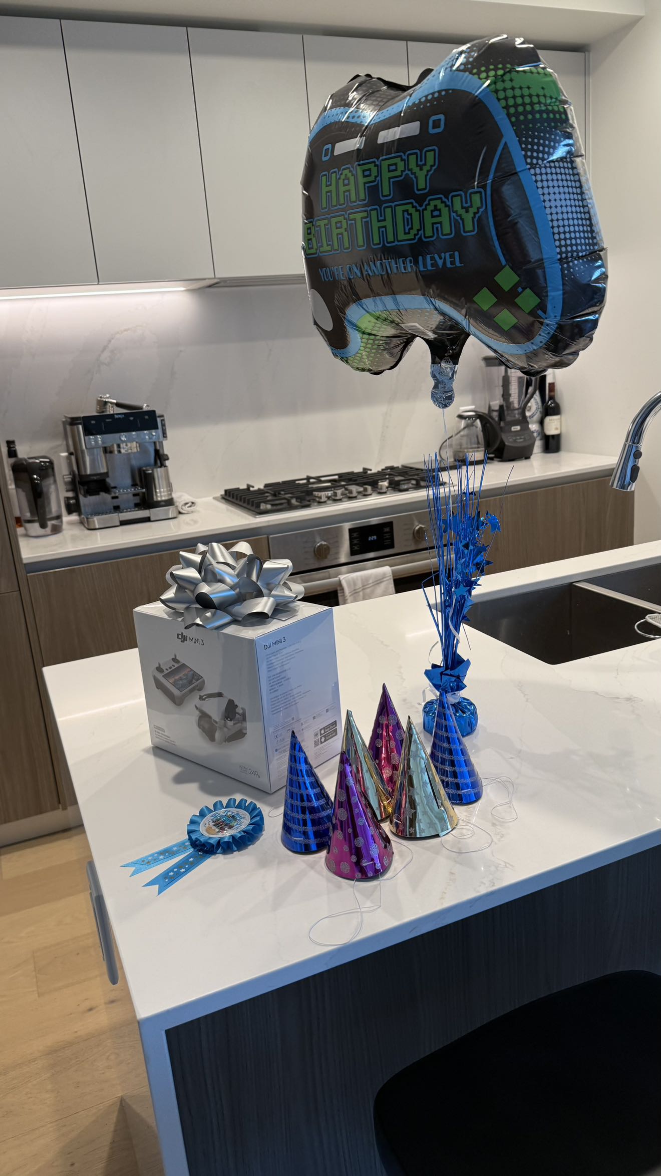 meelahrobbins snapchat image archive image