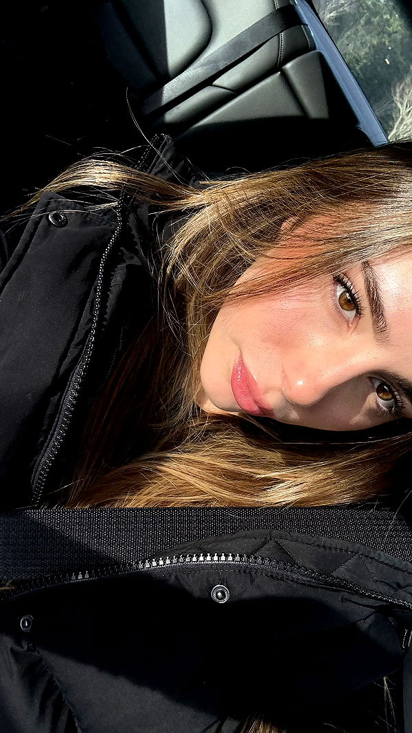 meelahrobbins image ~ Altpins