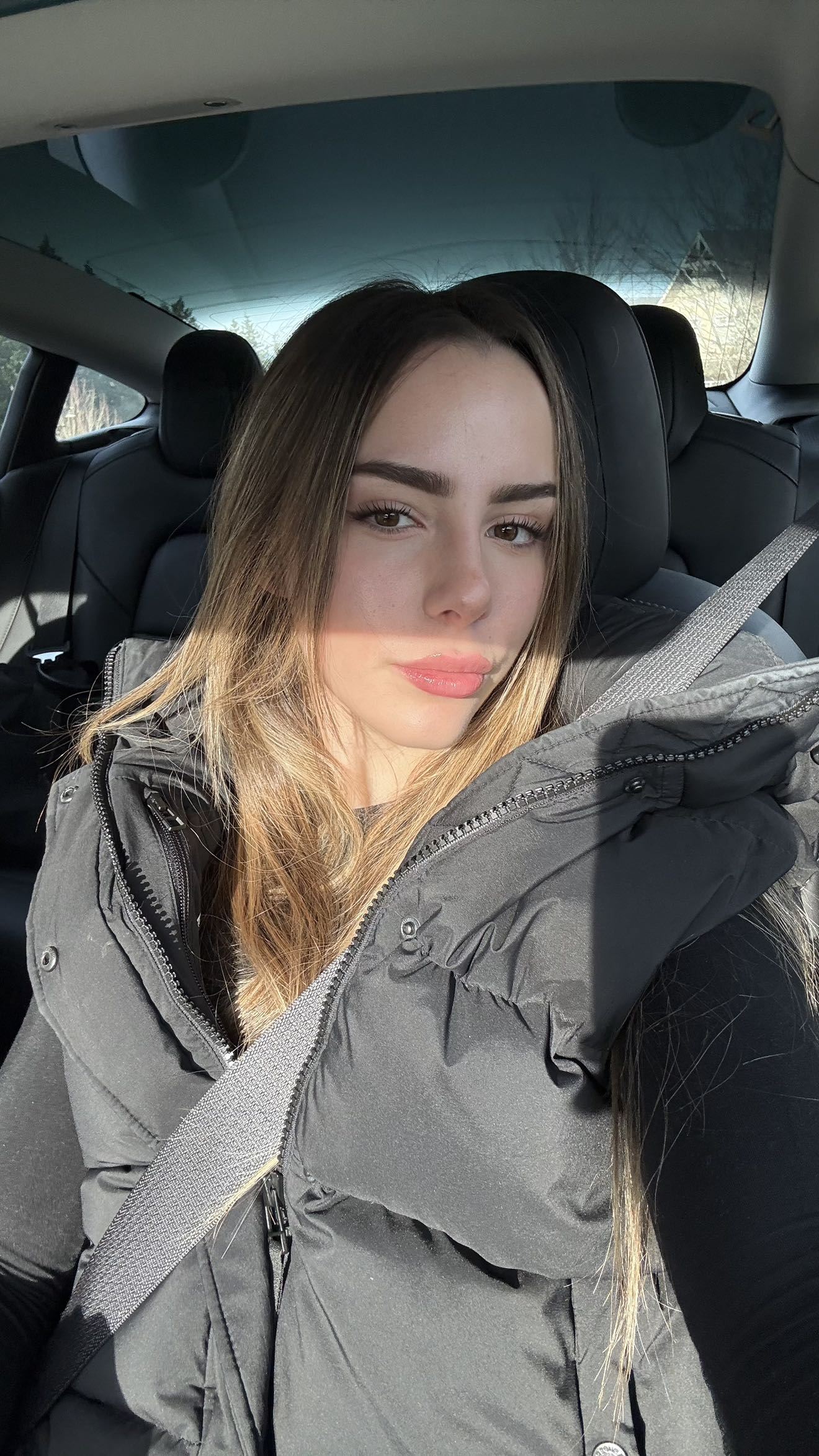 meelahrobbins snapchat image archive image