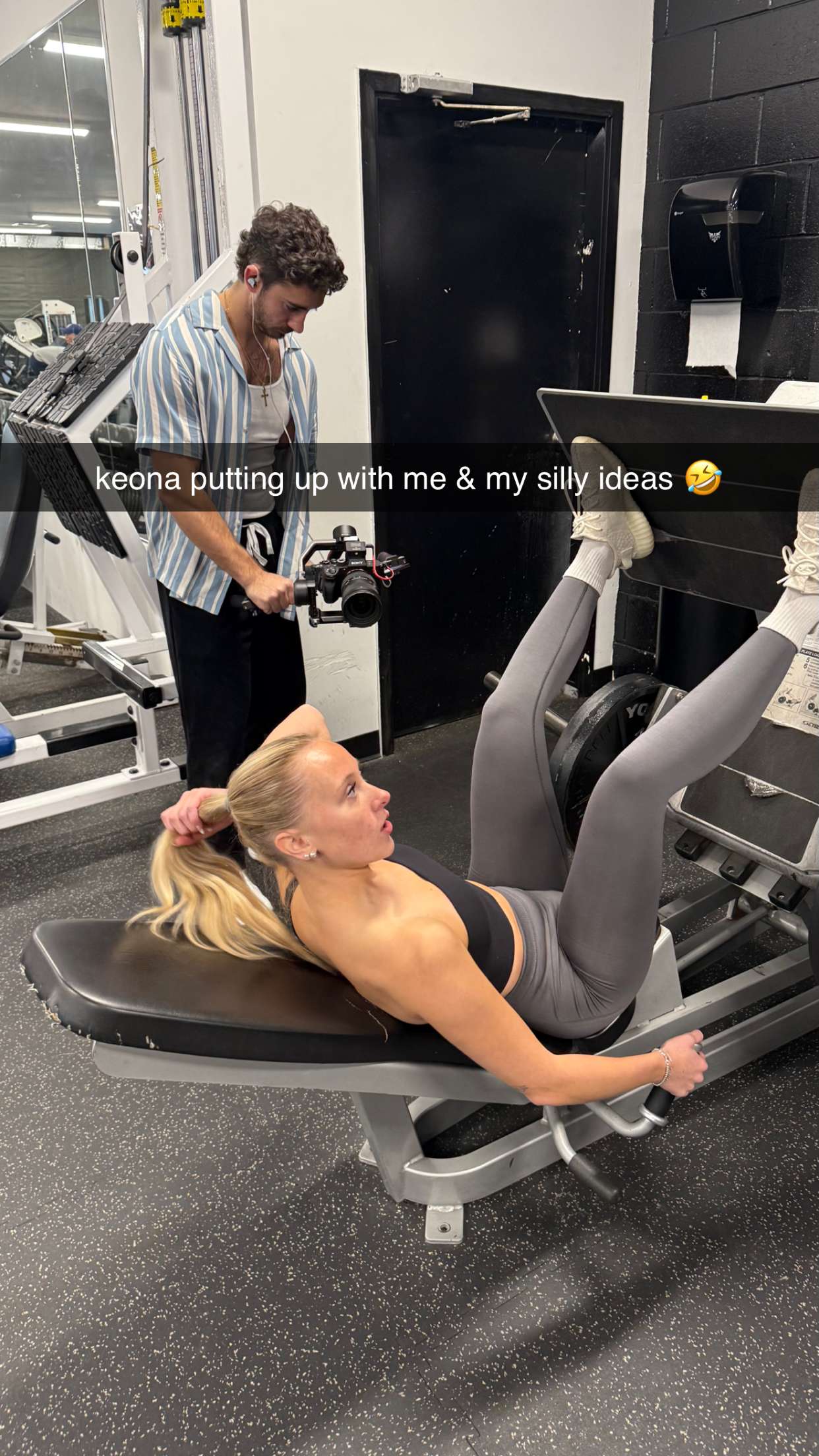 meelahrobbins snapchat image archive image