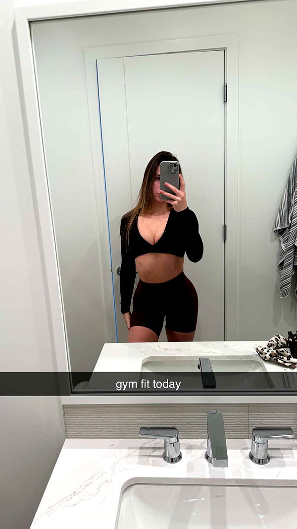 meelahrobbins image ~ Altpins