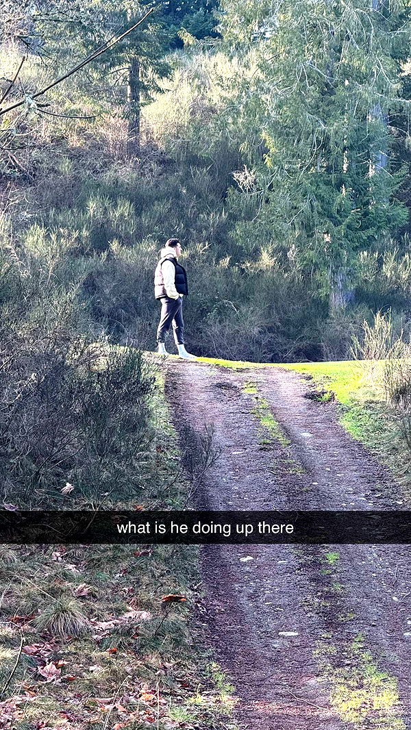 meelahrobbins image ~ Altpins