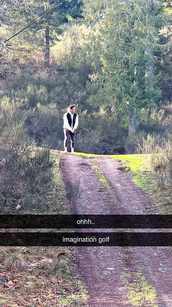 meelahrobbins image ~ Altpins