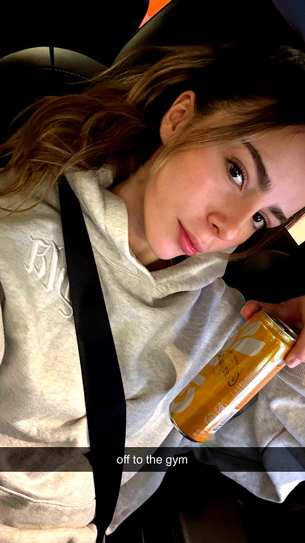 meelahrobbins image ~ Altpins