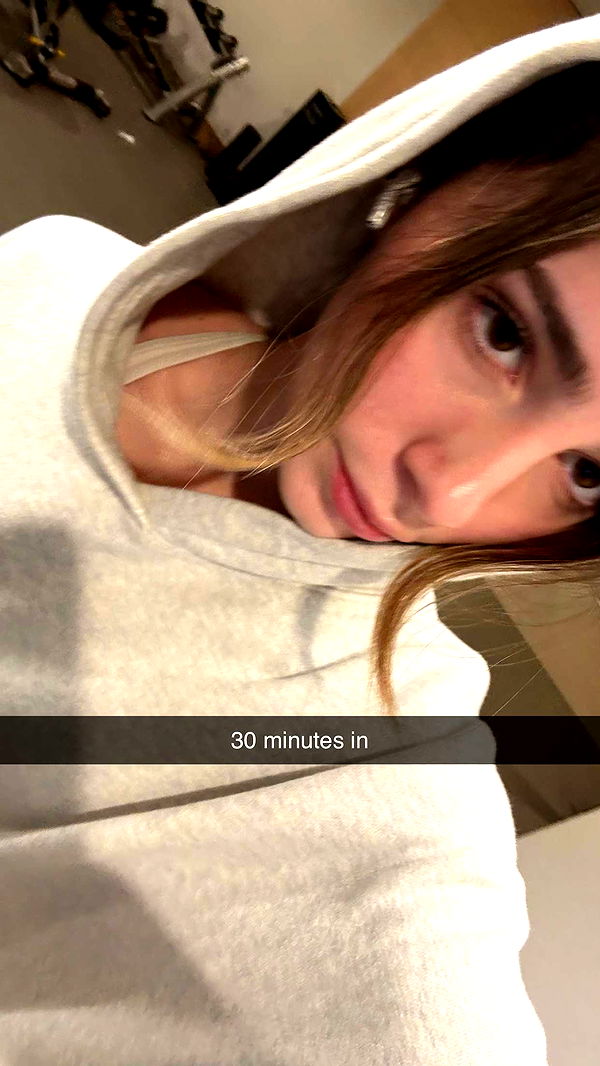 meelahrobbins image ~ Altpins