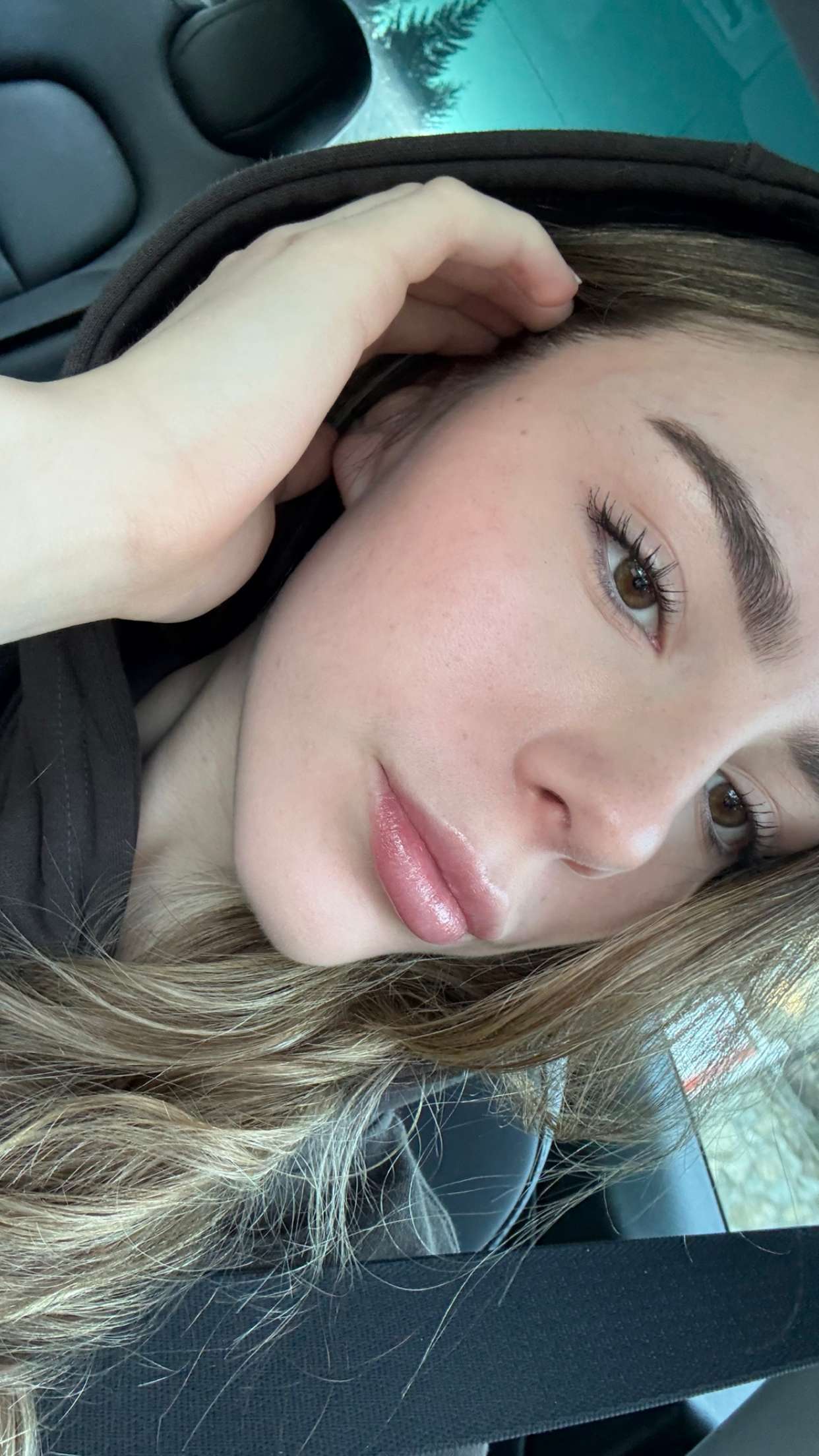 meelahrobbins snapchat image archive image