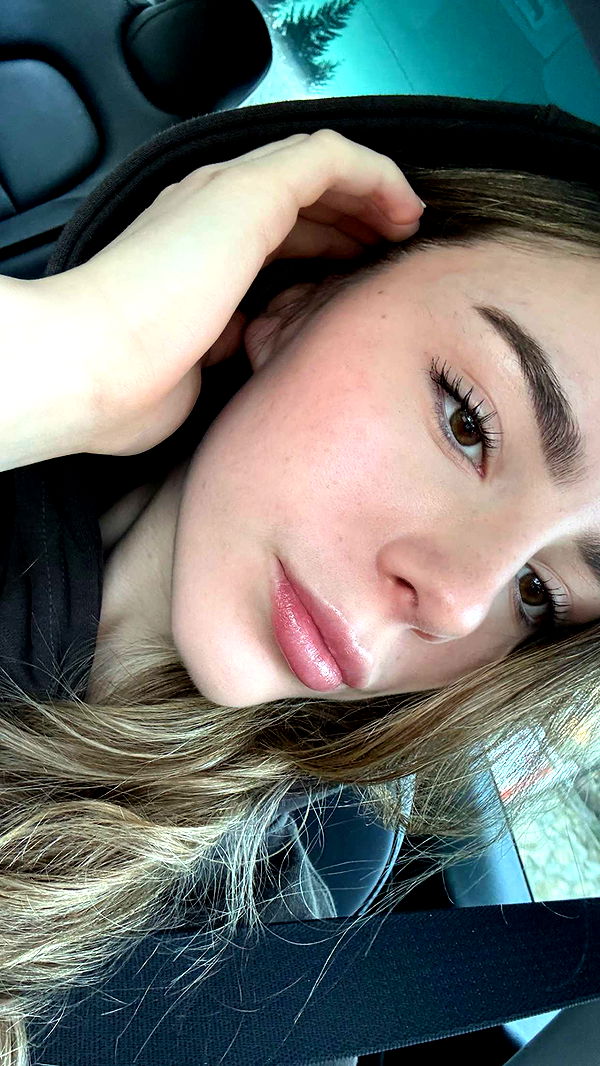 meelahrobbins image ~ Altpins