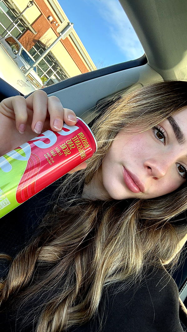 meelahrobbins image ~ Altpins