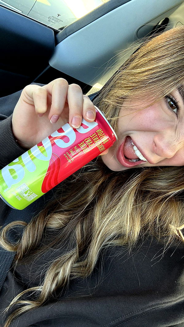 meelahrobbins image ~ Altpins