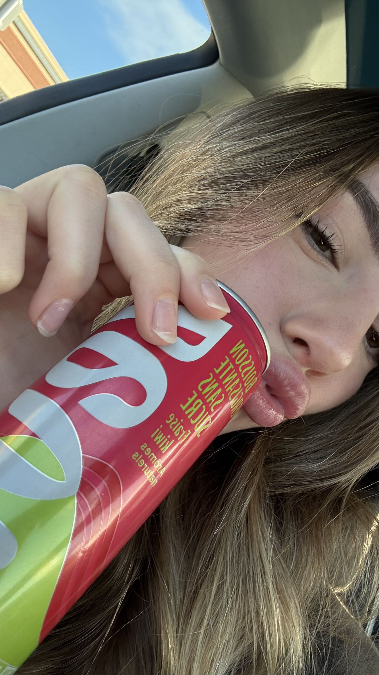 meelahrobbins snapchat image archive image