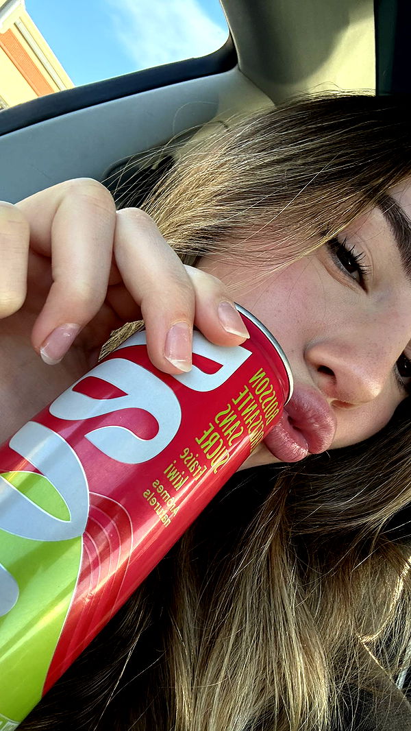 meelahrobbins image ~ Altpins