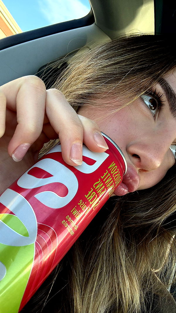 meelahrobbins image ~ Altpins