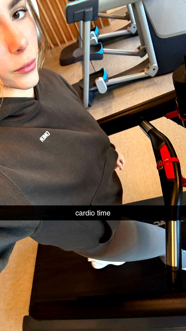 meelahrobbins image ~ Altpins