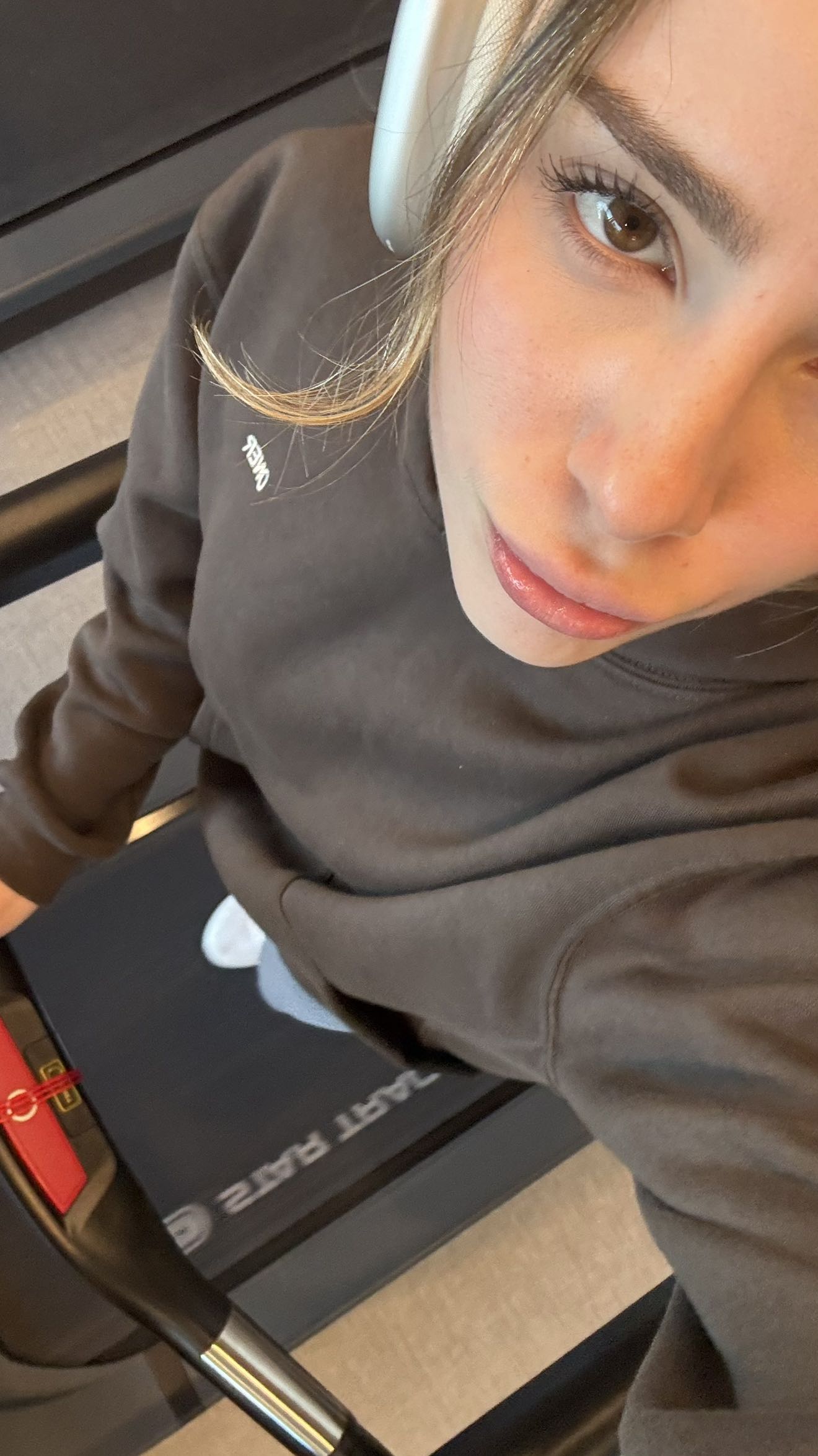 meelahrobbins snapchat image archive image