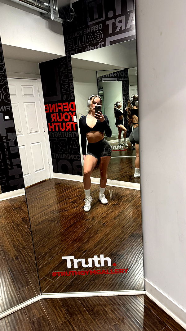 meelahrobbins image ~ Altpins