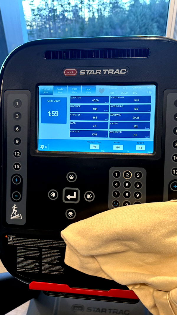 meelahrobbins image ~ Altpins