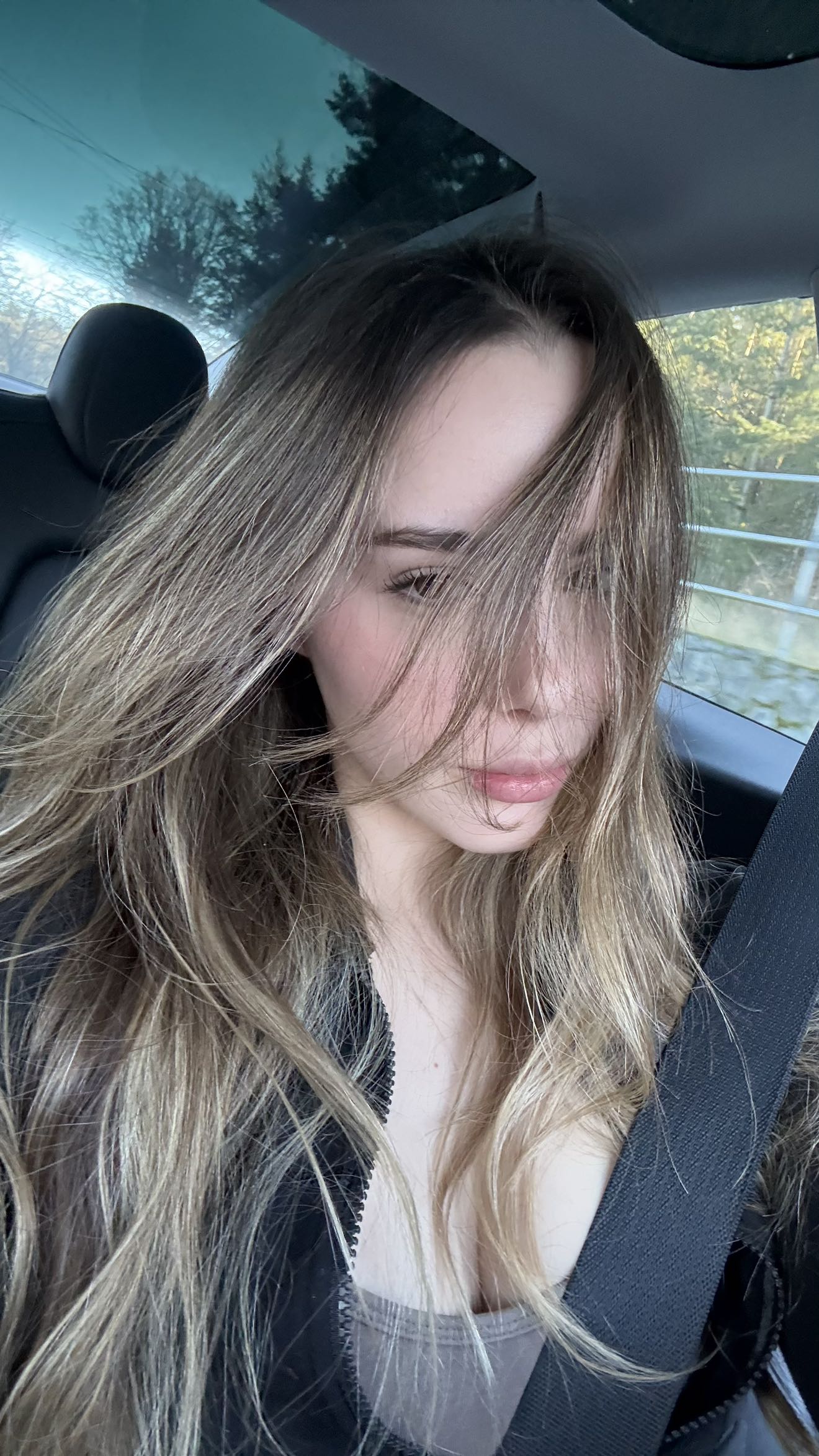 meelahrobbins snapchat image archive image